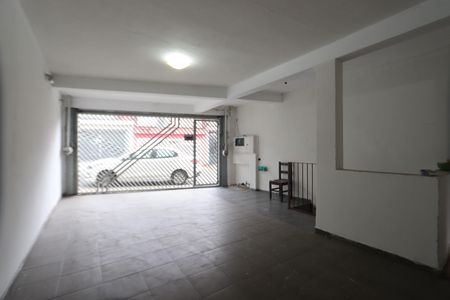 Casa à venda com 215m², 2 quartos e 1 vagaGaragem