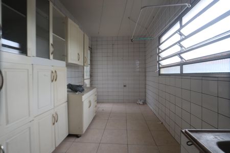 Casa à venda com 215m², 2 quartos e 1 vagaLavanderia
