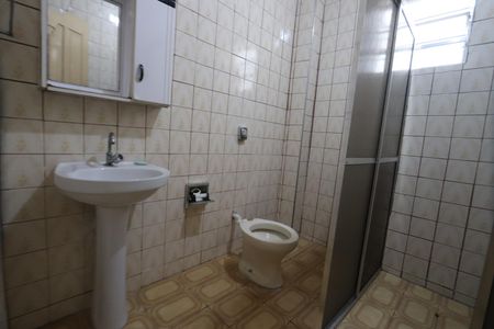 Casa à venda com 215m², 2 quartos e 1 vagaBanheiro de Baixo