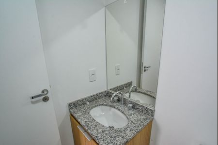 Apartamento para alugar com 49m², 2 quartos e 1 vaga Apartamento para alugar com 49m², 2 quartos e 1 vagaBanheiro da Suíte