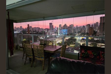 Apartamento à venda com 3 quartos, 95m² em Vila Firmiano Pinto, São Paulo