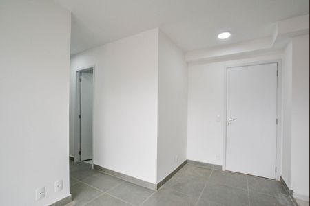 Sala de apartamento para alugar com 2 quartos, 49m² em Santa Terezinha, Santo André