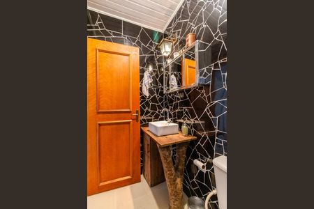 Casa à venda com 109m², 3 quartos e 1 vaga Casa à venda com 109m², 3 quartos e 1 vagaBanheiro 2