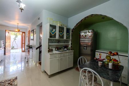 Casa à venda com 109m², 3 quartos e 1 vaga Casa à venda com 109m², 3 quartos e 1 vagaCozinha