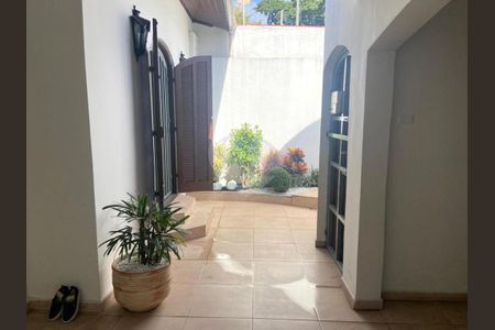 Casa à venda com 3 quartos, 161m² em Chácara Mafalda, São Paulo