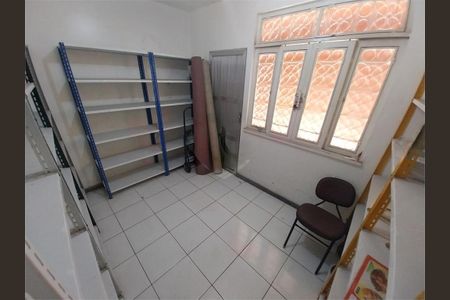 Casa à venda com 597m², 3 quartos e 1 vaga