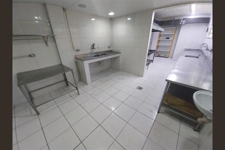 Casa à venda com 597m², 3 quartos e 1 vaga