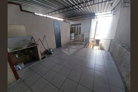 Casa à venda com 597m², 3 quartos e 1 vaga