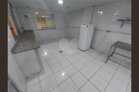 Casa à venda com 3 quartos, 597m² em Rocha, Rio de Janeiro