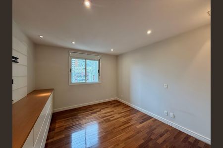 Apartamento à venda com 169m², 3 quartos e 3 vagas Apartamento à venda com 169m², 3 quartos e 3 vagasSuíte 1
