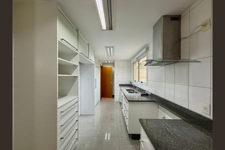 Apartamento à venda com 169m², 3 quartos e 3 vagas Apartamento à venda com 169m², 3 quartos e 3 vagasCozinha