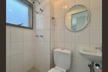 Apartamento à venda com 169m², 3 quartos e 3 vagas Apartamento à venda com 169m², 3 quartos e 3 vagasBanheiro de Serviço