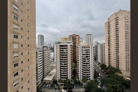 Apartamento à venda com 169m², 3 quartos e 3 vagas Apartamento à venda com 169m², 3 quartos e 3 vagasVista