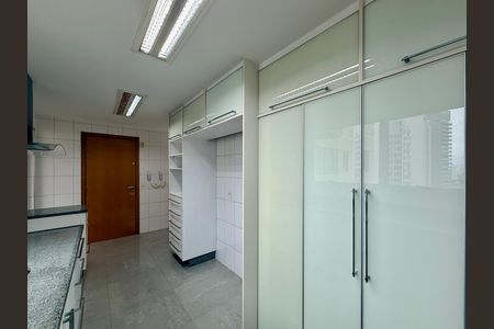 Apartamento à venda com 169m², 3 quartos e 3 vagas Apartamento à venda com 169m², 3 quartos e 3 vagasCozinha