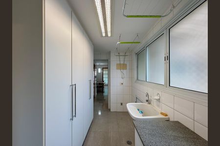 Apartamento à venda com 169m², 3 quartos e 3 vagas Apartamento à venda com 169m², 3 quartos e 3 vagasÁrea de Serviço
