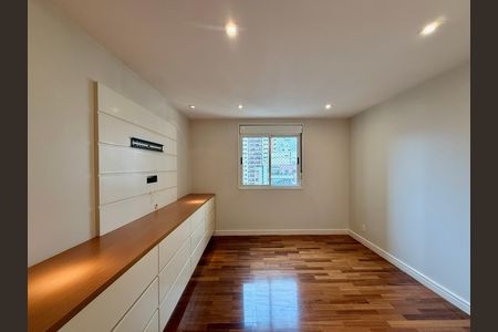 Apartamento à venda com 169m², 3 quartos e 3 vagas Apartamento à venda com 169m², 3 quartos e 3 vagasSuíte 1