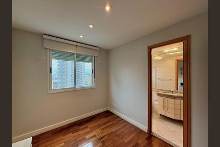 Apartamento à venda com 169m², 3 quartos e 3 vagas Apartamento à venda com 169m², 3 quartos e 3 vagasSuíte 3