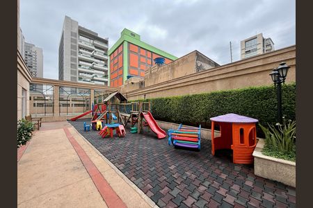 Apartamento à venda com 169m², 3 quartos e 3 vagas Apartamento à venda com 169m², 3 quartos e 3 vagasPlayground