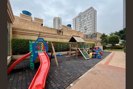 Apartamento à venda com 169m², 3 quartos e 3 vagas Apartamento à venda com 169m², 3 quartos e 3 vagasPlayground