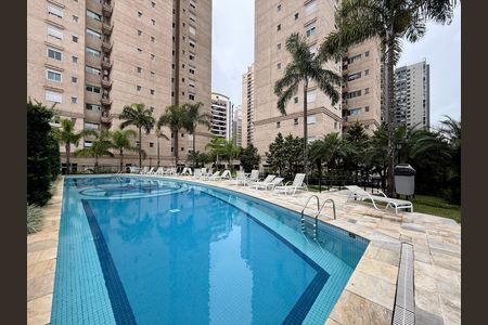 Apartamento à venda com 169m², 3 quartos e 3 vagas Apartamento à venda com 169m², 3 quartos e 3 vagasPiscina