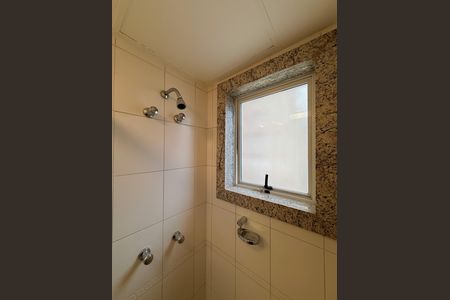 Apartamento à venda com 169m², 3 quartos e 3 vagas Apartamento à venda com 169m², 3 quartos e 3 vagasBanheiro Suíte 2