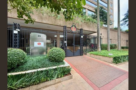 Apartamento à venda com 169m², 3 quartos e 3 vagas Apartamento à venda com 169m², 3 quartos e 3 vagasFachada