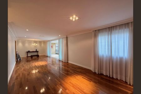 Apartamento à venda com 169m², 3 quartos e 3 vagas Apartamento à venda com 169m², 3 quartos e 3 vagasSala