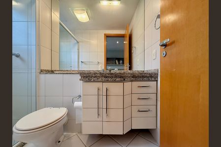 Apartamento à venda com 169m², 3 quartos e 3 vagas Apartamento à venda com 169m², 3 quartos e 3 vagasBanheiro Suíte 3