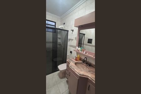 Casa à venda com 186m², 3 quartos e 4 vagasBanheiro social