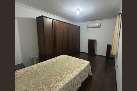 Casa à venda com 186m², 3 quartos e 4 vagasQuarto 