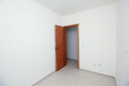 Quarto 2 de apartamento para alugar com 2 quartos, 49m² em Vila Camilópolis, Santo André