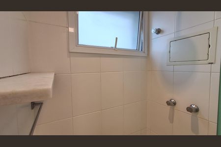 Studio à venda com 52m², 1 quarto e 1 vaga Studio à venda com 52m², 1 quarto e 1 vagaBanheiro