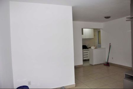 Apartamento para alugar com 95m², 3 quartos e 2 vagas Apartamento para alugar com 95m², 3 quartos e 2 vagasDetalhe - Sala