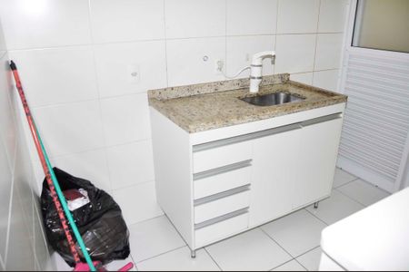 Apartamento para alugar com 95m², 3 quartos e 2 vagas Apartamento para alugar com 95m², 3 quartos e 2 vagasDetalhe - Cozinha Americana
