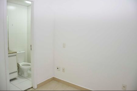 Apartamento para alugar com 95m², 3 quartos e 2 vagas Apartamento para alugar com 95m², 3 quartos e 2 vagasDetalhe - Quarto 01 com Suíte
