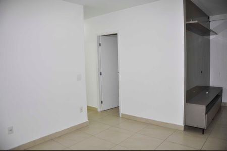 Apartamento para alugar com 95m², 3 quartos e 2 vagas Apartamento para alugar com 95m², 3 quartos e 2 vagasDetalhe - Sala de Jantar