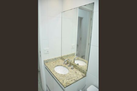 Apartamento para alugar com 95m², 3 quartos e 2 vagas Apartamento para alugar com 95m², 3 quartos e 2 vagasDetalhe - Banheiro Social