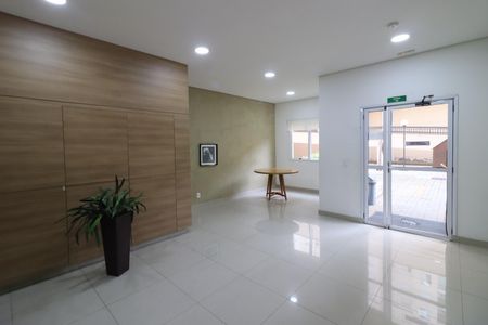 Apartamento para alugar com 49m², 2 quartos e 1 vagaÁrea comum - Hall de entrada