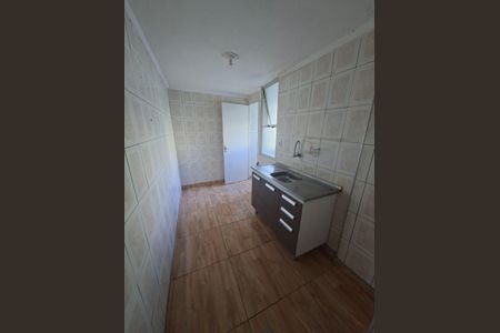Cozinha de apartamento para alugar com 1 quarto, 60m² em Jardim Marica, Mogi das Cruzes