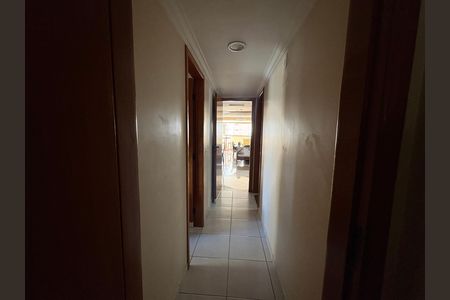 Apartamento à venda com 131m², 3 quartos e 3 vagas Apartamento à venda com 131m², 3 quartos e 3 vagasCorredor