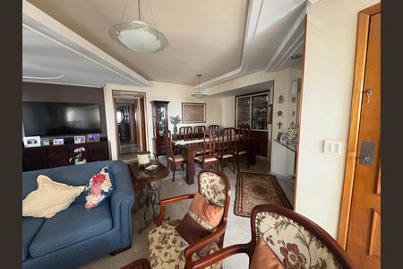 Apartamento à venda com 131m², 3 quartos e 3 vagas Apartamento à venda com 131m², 3 quartos e 3 vagasSala de Jantar