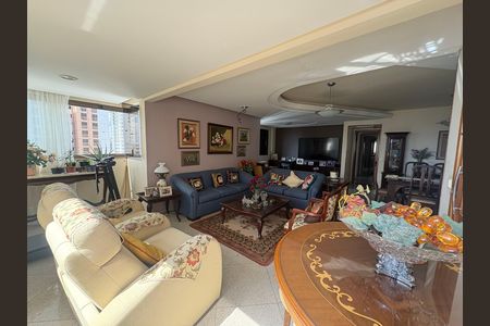 Sala 1 de apartamento à venda com 3 quartos, 131m² em Setor Bueno, Goiânia