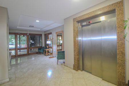 Apartamento à venda com 125m², 2 quartos e 2 vagas Apartamento à venda com 125m², 2 quartos e 2 vagasHall de entrada