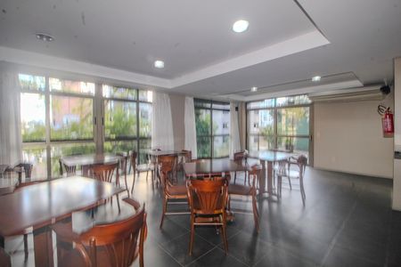 Apartamento à venda com 125m², 2 quartos e 2 vagas Apartamento à venda com 125m², 2 quartos e 2 vagasÁrea comum - Salão de festas