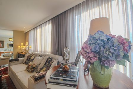 Apartamento à venda com 125m², 2 quartos e 2 vagas Apartamento à venda com 125m², 2 quartos e 2 vagasSala