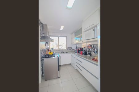 Apartamento à venda com 125m², 2 quartos e 2 vagas Apartamento à venda com 125m², 2 quartos e 2 vagasCozinha