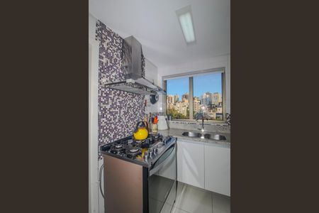 Apartamento à venda com 125m², 2 quartos e 2 vagas Apartamento à venda com 125m², 2 quartos e 2 vagasCozinha