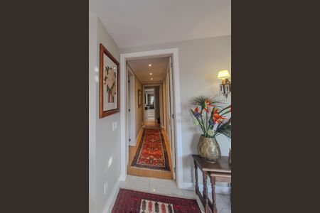Apartamento à venda com 125m², 2 quartos e 2 vagas Apartamento à venda com 125m², 2 quartos e 2 vagasCorredor