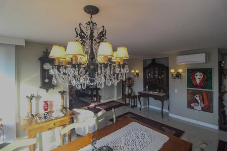 Apartamento à venda com 125m², 2 quartos e 2 vagas Apartamento à venda com 125m², 2 quartos e 2 vagasSala