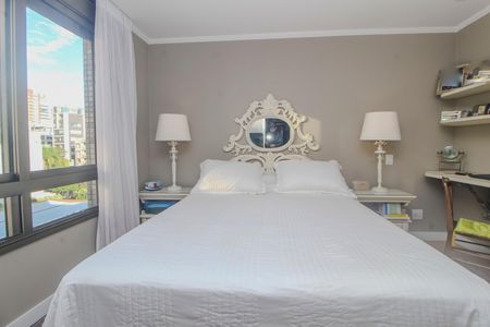 Apartamento à venda com 125m², 2 quartos e 2 vagas Apartamento à venda com 125m², 2 quartos e 2 vagasSuite